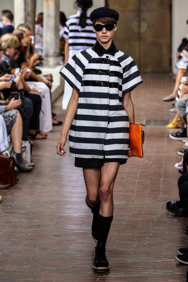 Cara membesarkan payudara dengan stripes