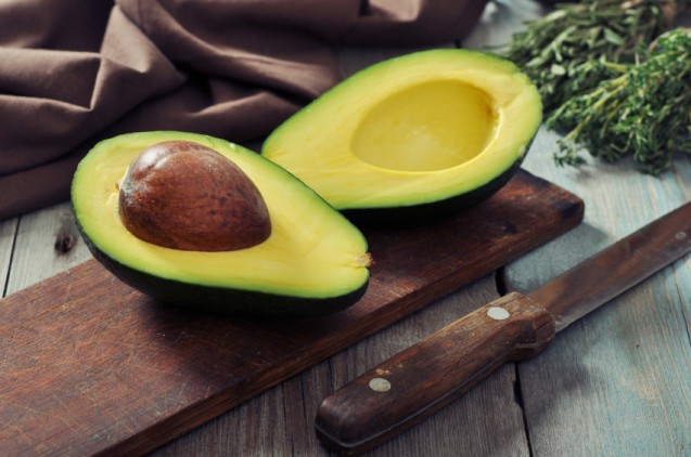 Cara membakar lemak dan menurunkan berat badan dengan mengonsumsi lemak sehat